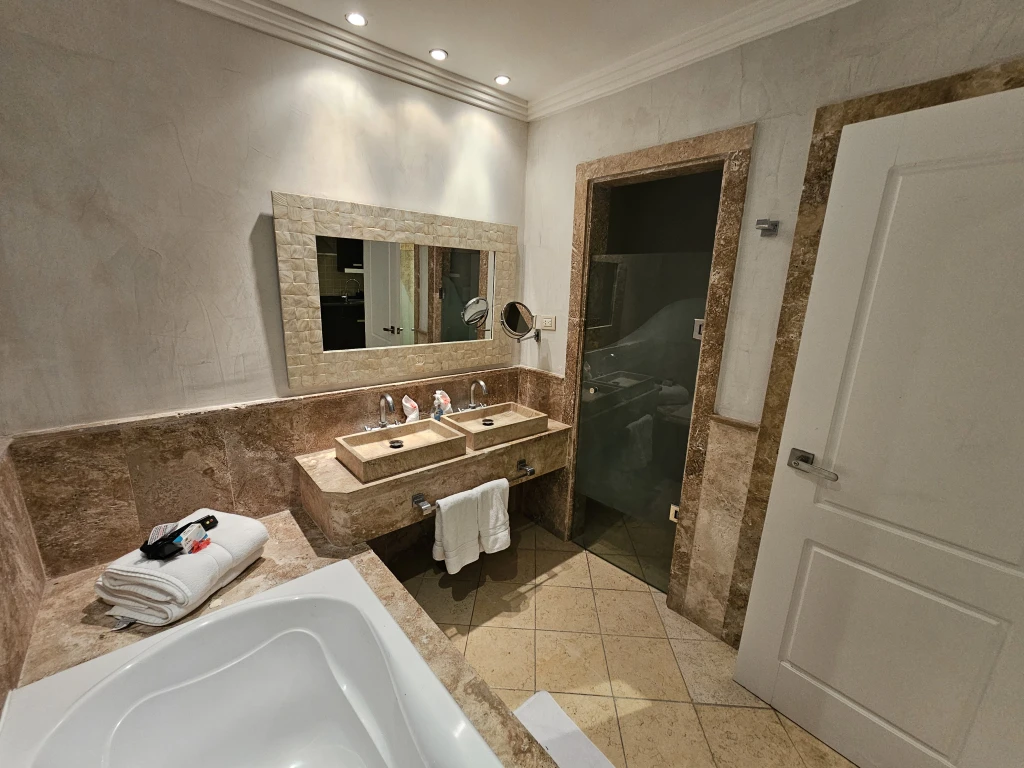 Perfect Ocean View Resort Condo - Image 11