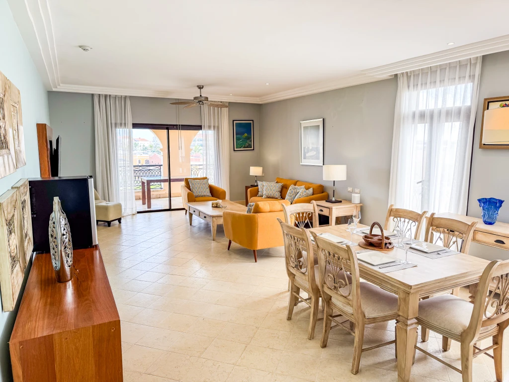 Grand Coastal Poolside Suite with Ocean Views - Image 49