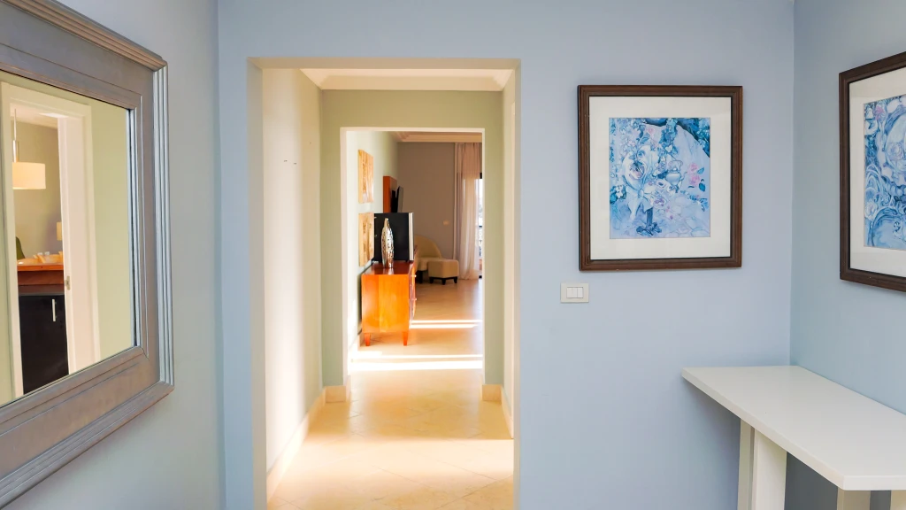 Grand Coastal Poolside Suite with Ocean Views - Image 24