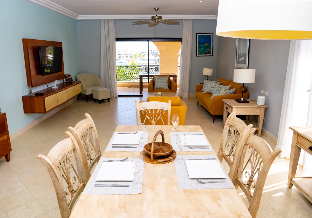 Grand Coastal Poolside Suite with Ocean Views - Image 2