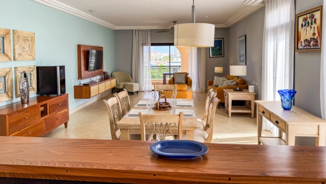Grand Coastal Poolside Suite with Ocean Views - Image 50