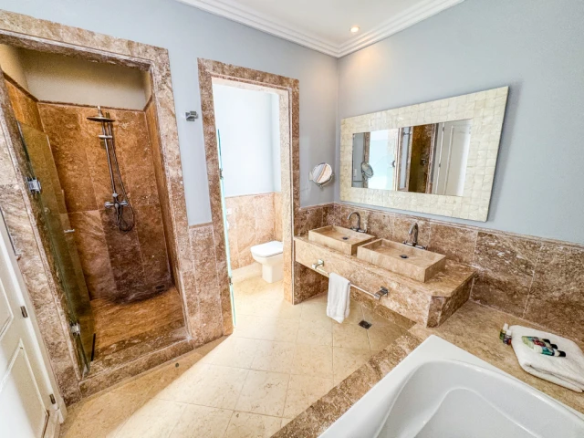 Grand Coastal Poolside Suite with Ocean Views - Image 4