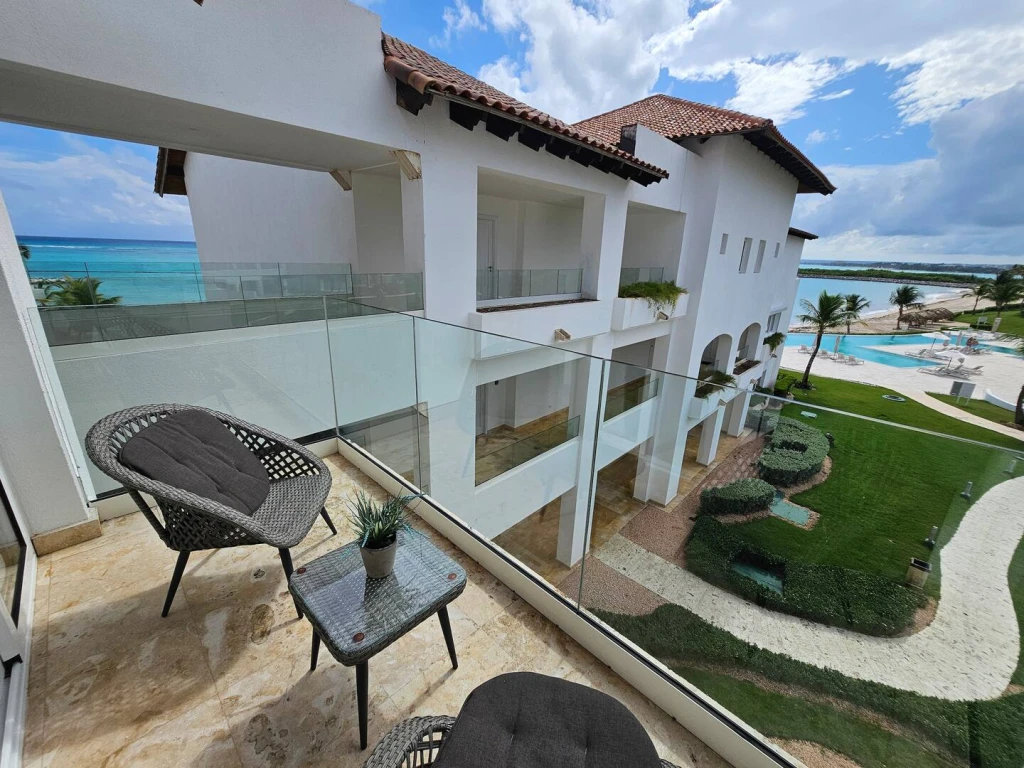 Premium One-Bedroom Loft Resort Condo - Image 18