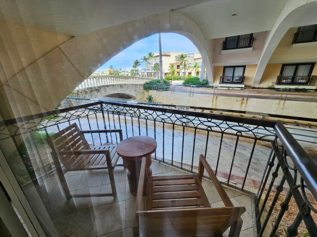 Private Canal Two-Story Escape at Fundadores - Image 14