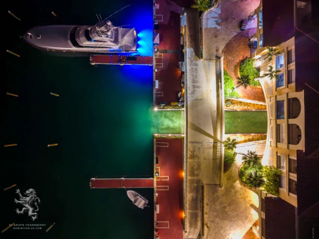 Private Canal Two-Story Escape at Fundadores - Image 28