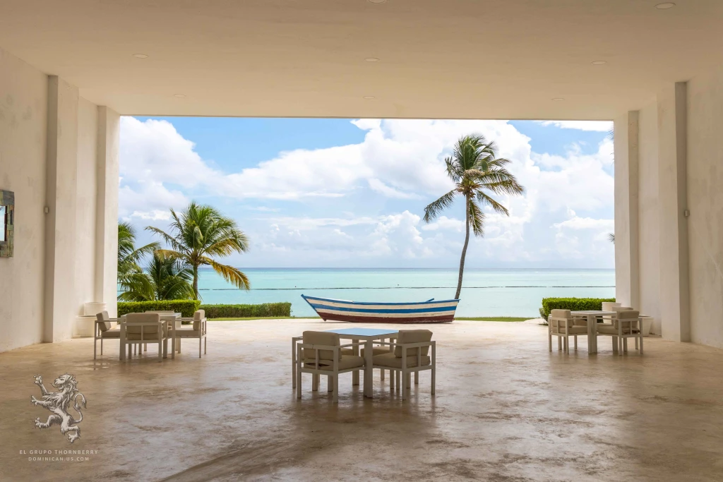 Ocean & Pool View Serenity Studio - Image 18