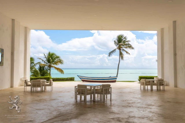 Ocean & Pool View Serenity Studio - Image 18