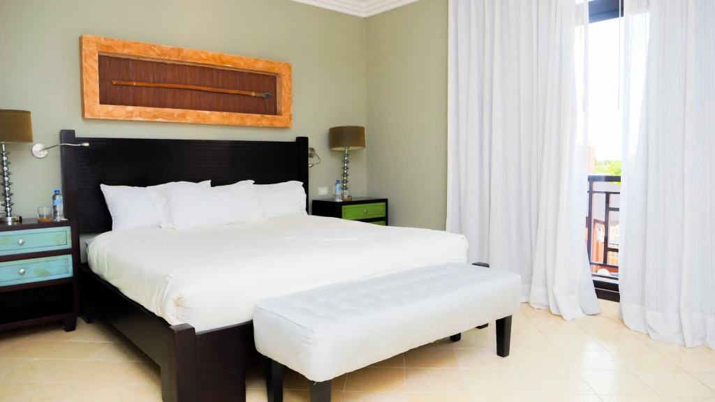 The Signature Living One-Bedroom Suite - Image 9