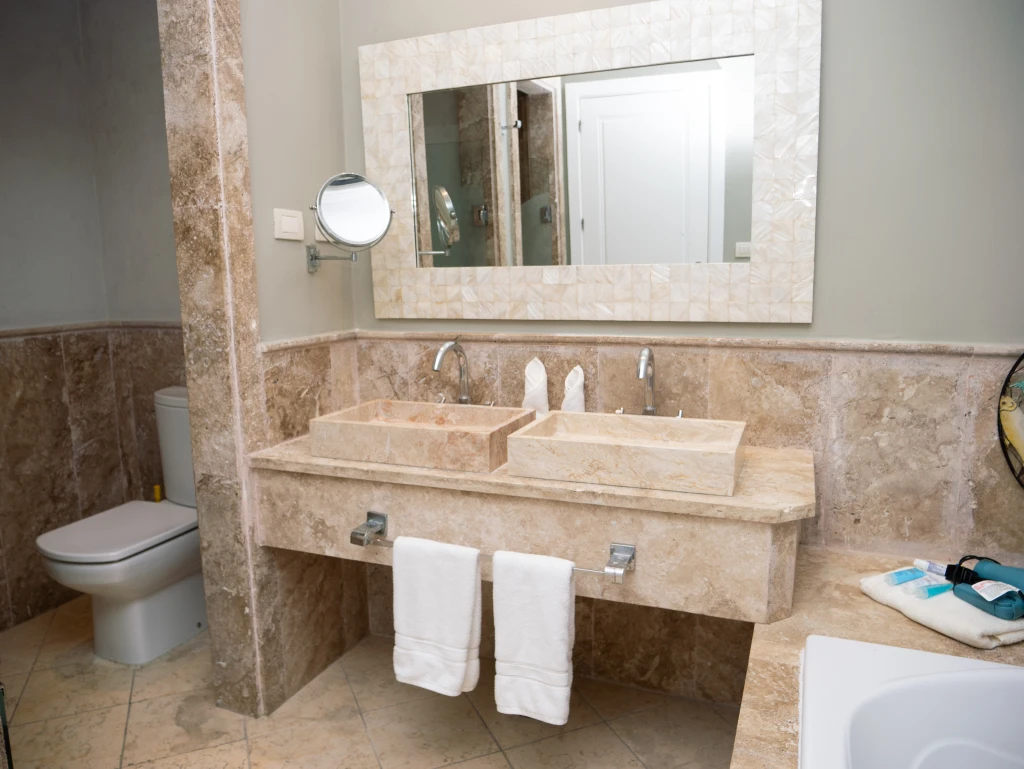 The Signature Living One-Bedroom Suite - Image 28