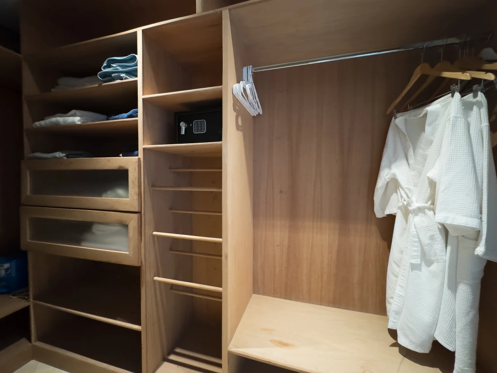The Signature Living One-Bedroom Suite - Image 15
