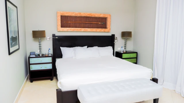 The Signature Living One-Bedroom Suite - Image 8